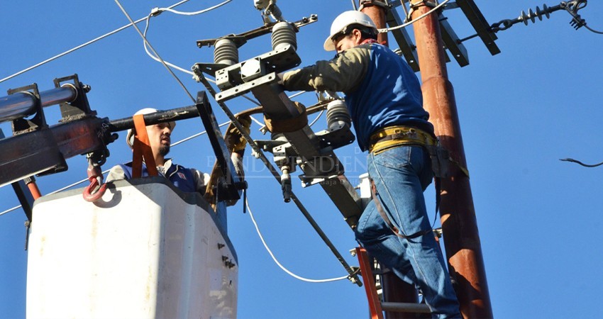 Continuan los cortes de luz en Baja California