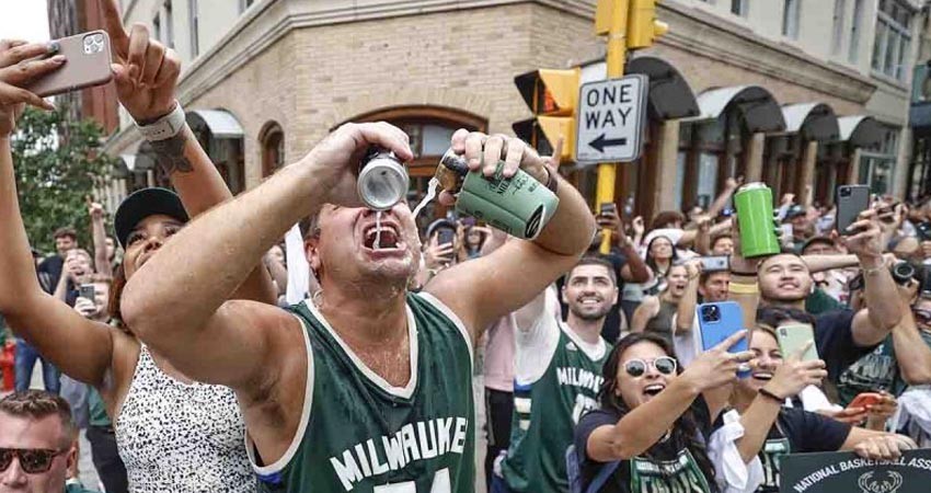 Aumento en casos covid preocupa en Milwaukee, reportan hasta 300 casos diarios