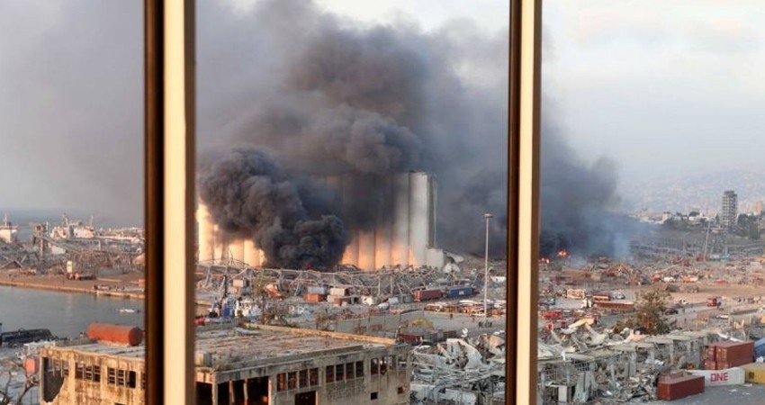 Acusan encubrimiento a un año de la explosión en Beirut
