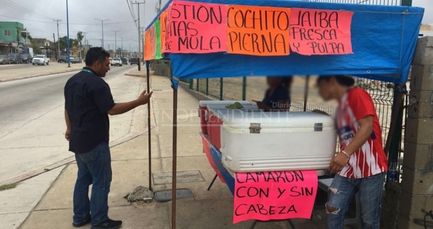 Suspenden venta de alimentos en vía pública en corridas de aguas negras en Los Cabos