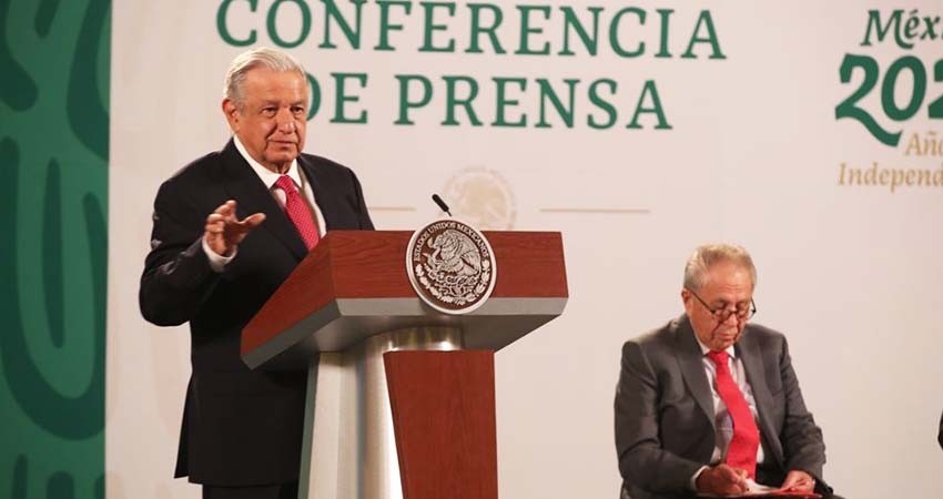 Rechaza AMLO la carta responsiva de los padres que pidió la SEP
