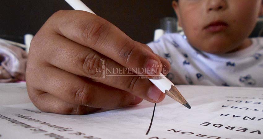 A una semana de que inicie ciclo escolar persiste demanda por espacios en escuelas A una semana de que inicie ciclo escolar persiste demanda por espacios en escuelas