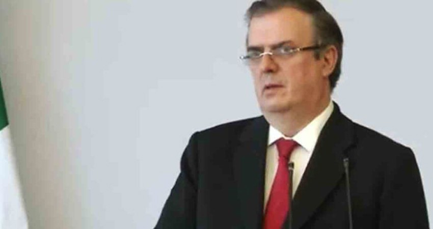 Corte en EU acepta litigio contra empresas de armas: Ebrard