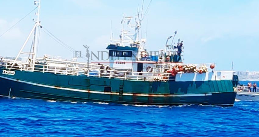 Hermetismo sobre la presencia de barco pesquero comercial en costas de Los Cabos