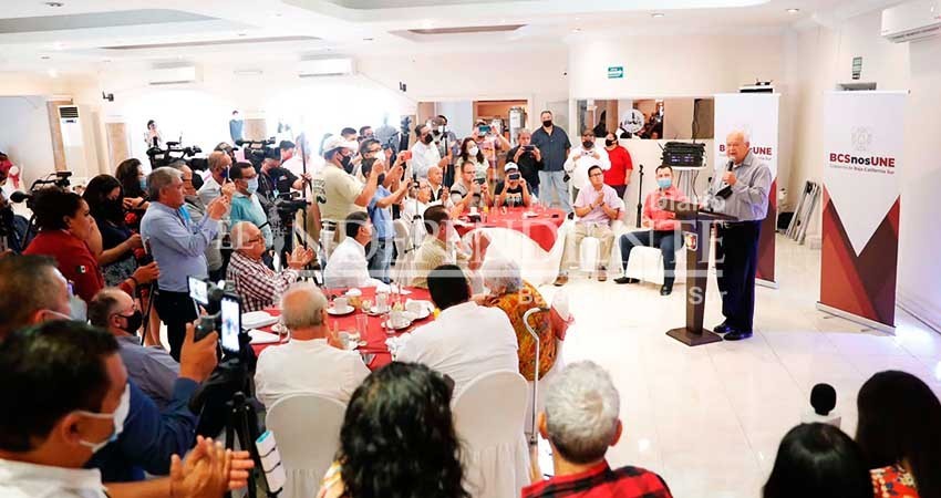 Promete gobernador seguridad para los trabajadores de la comunicación