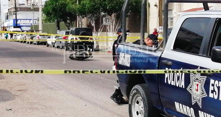 Balean a motociclista cerca del  IMSS en La Paz