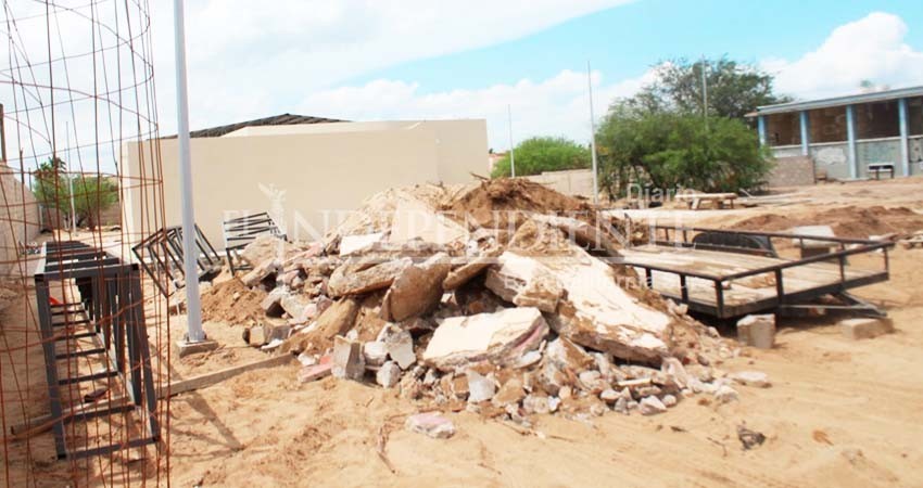 Vecinos de El Manglito  no ven aplicados los recursos para su parque en la calle Rangel