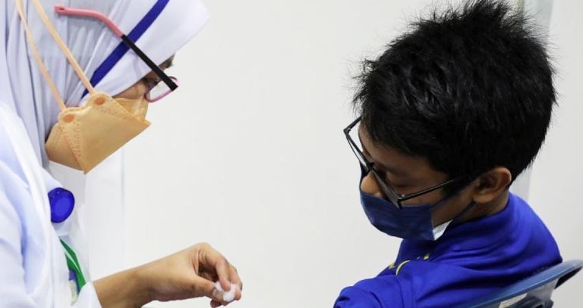 Vacuna covid de Pfizer es efectiva en niños a partir de 5 años, asegura farmacéutica