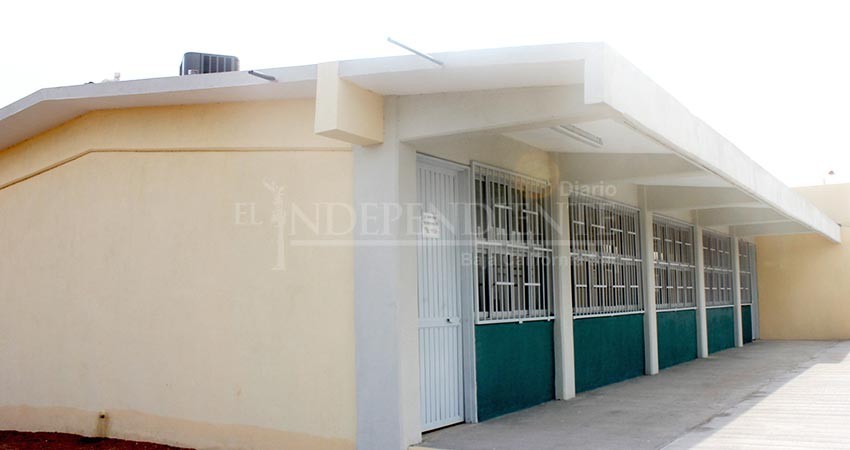 Desabasto de agua potable en colonias de La Paz y Los Cabos complica clases presenciales: SEP Desabasto de agua potable en colonias de La Paz y Los Cabos complica clases presenciales: SEP