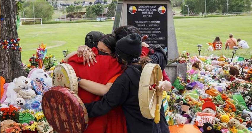 Iglesia católica pide perdón por indígenas canadienses víctimas de abusos en internados