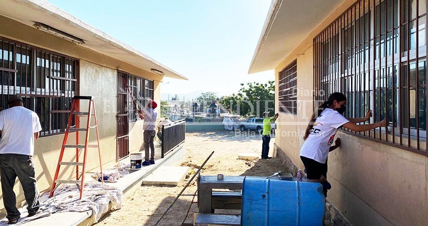 Se compromete CROC a apoyar en la rehabilitación de todas las escuelas de BCS