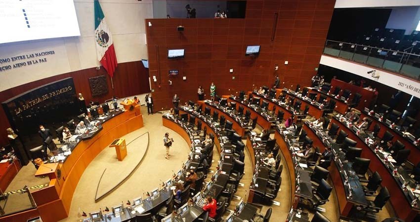 "Allá ellos", si legisladores van contra iniciativas a favor del pueblo: AMLO "Allá ellos", si legisladores van contra iniciativas a favor del pueblo: AMLO