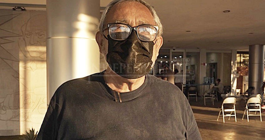 Piden ante Víctor Castro respuesta al conflicto laboral de las calamareras de Santa Rosalía