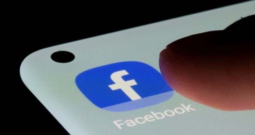 ¿Coincidencia? Facebook se cae tras escándalo de filtraciones