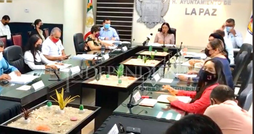 Cabildo acepta reduccion salarial a regidores, directivos y delegados