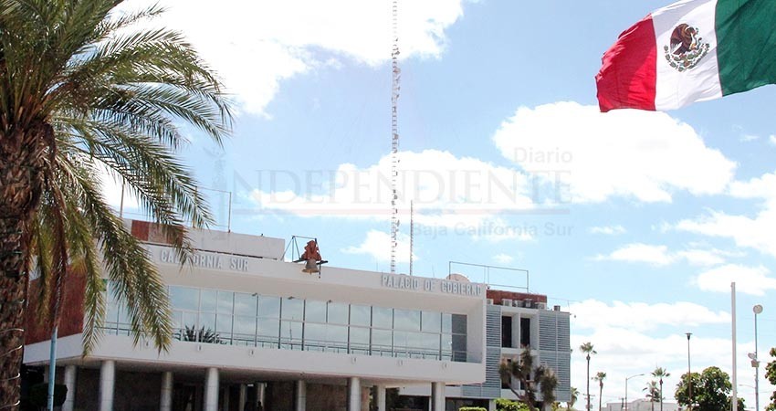 Confirma el gobernador despidos de personal, “solo bajo el marco legal”