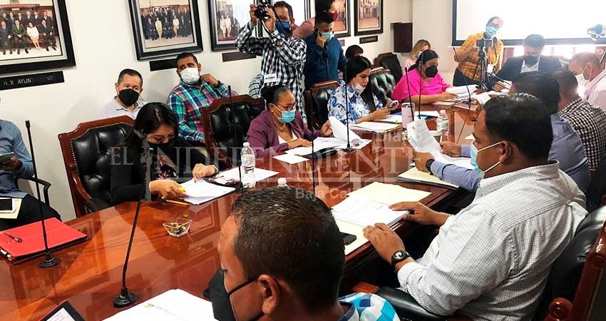 Regidores de oposición se hacen notar en Sesión de Cabildo, piden se actúe conforme a la ley