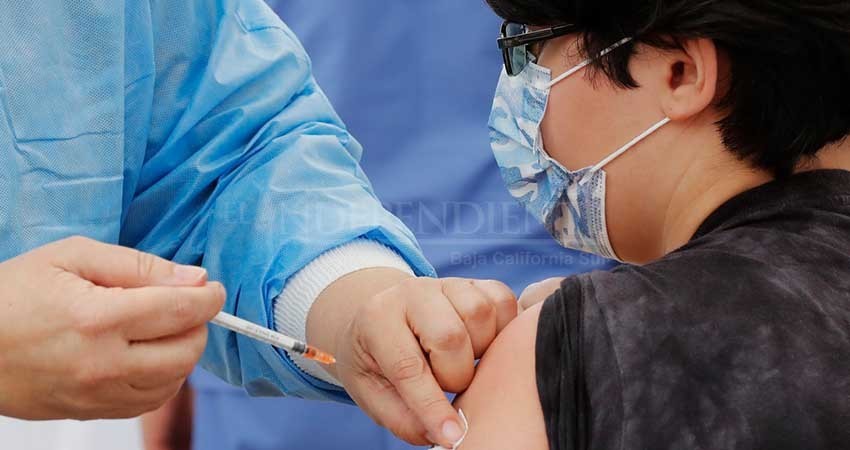 Todo listo para vacunación de menores entre 12 y 17 años con factores de riesgo