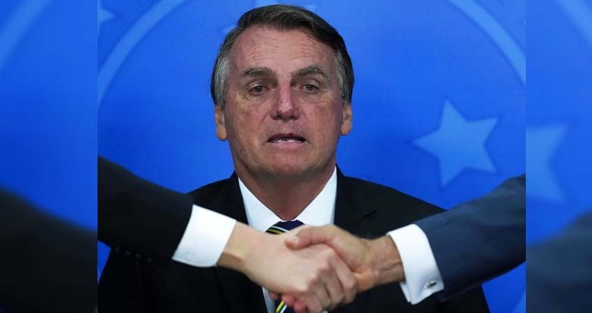 Bolsonaro debe enfrentar cargos por respuesta a pandemia, recomienda Senado