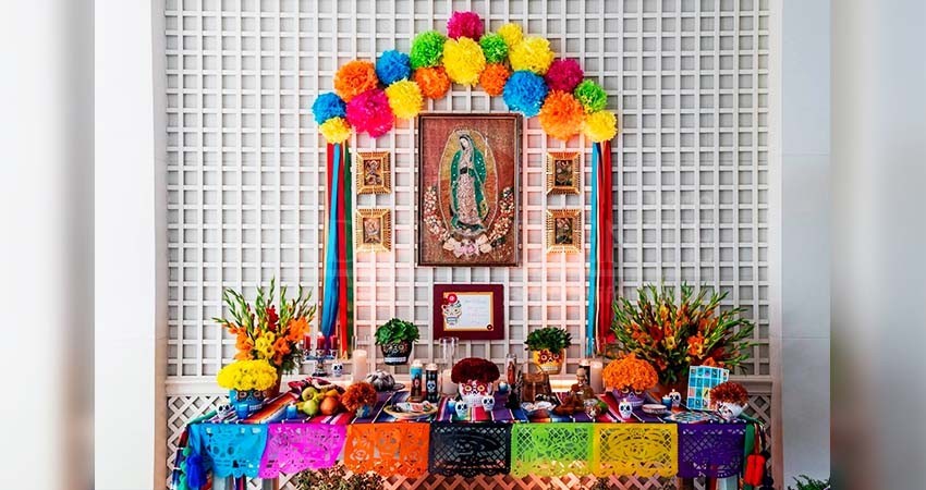 Histórico, la Casa Blanca coloca su primera ofrenda de Día de Muertos