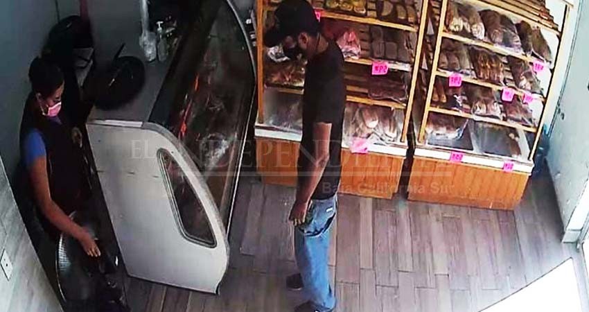 Asaltan panadería aledaña a una comandancia de Policía en La Paz Asaltan panadería aledaña a una comandancia de Policía en La Paz