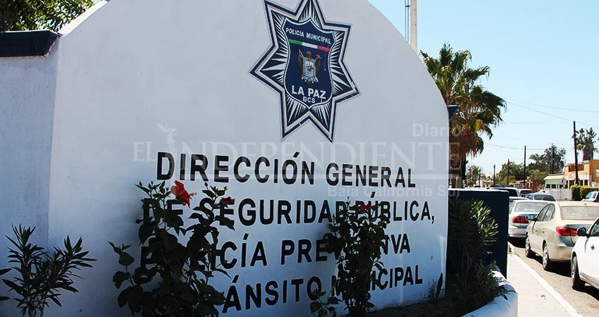 Cancela Ayuntamiento Seguro de Vida para administrativos y policías de La Paz