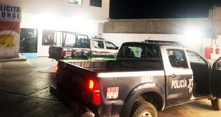 Navaja en mano desconocido arrebata cuatro mil pesos a despachador de gasolinera