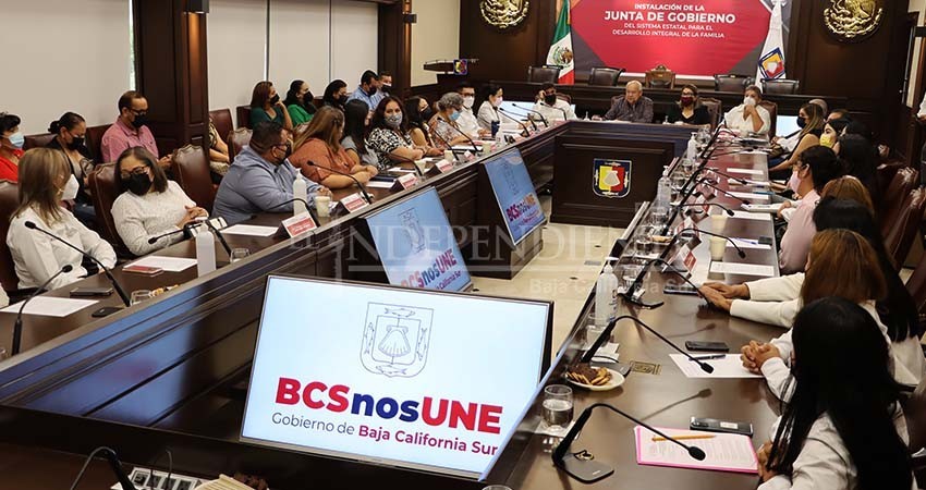 Instalan junta de gobierno de DIF estatal Instalan junta de gobierno de DIF estatal
