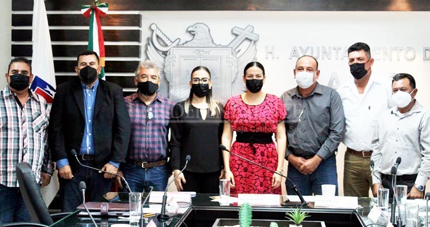 Toman protesta a los 7 nuevos delegados municipales de La Paz