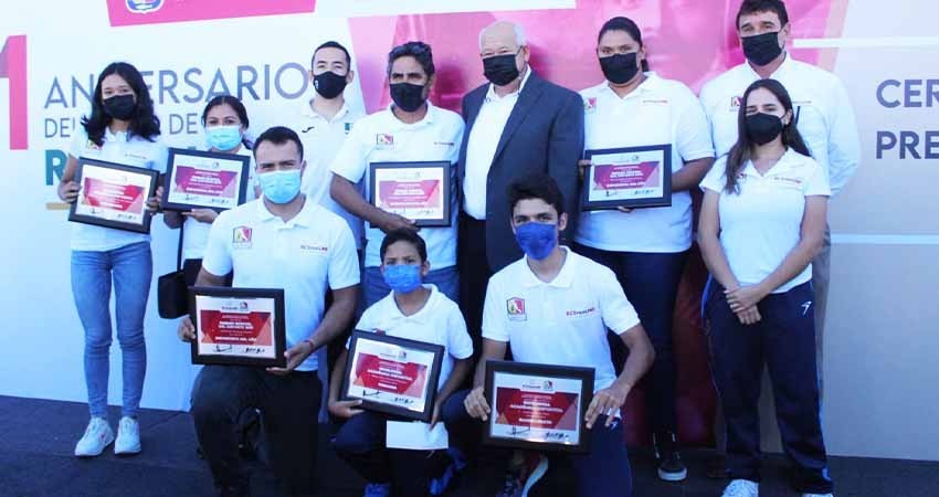 Entregan el premio estatal del deporte 2021