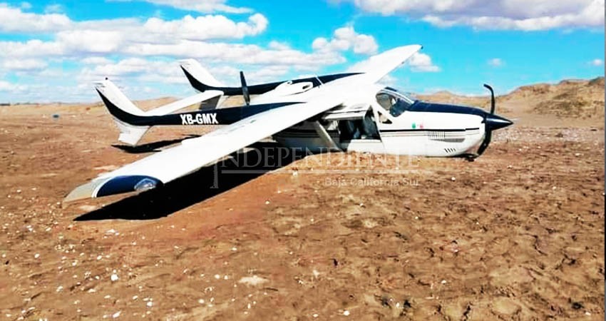 Salvan la vida tripulantes de avioneta que cayó en San Juanico