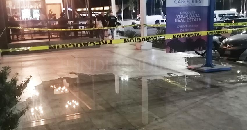 Denuncian derrame de aguas en plaza de SJC