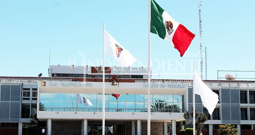Presenta el gobernador Castro Cosío propuesta de reformas y modificaciones a la constitución de BCS Presenta el gobernador Castro Cosío propuesta de reformas y modificaciones a la constitución de BCS