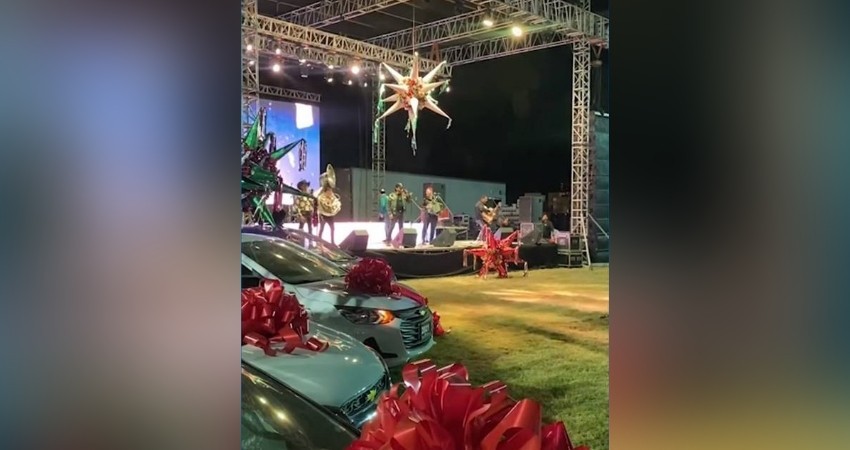 Hijos de ‘El Chapo’ celebran posada con rifas de autos y juguetes