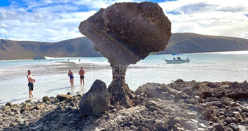 No estoy de acuerdo con que se cobre por ingresar a Balandra: Castro Cosío