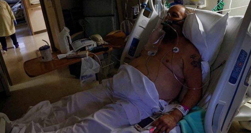 Ómicron puede ser menos grave, pero no "leve": OMS