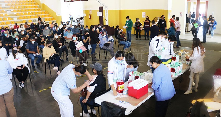 Poco más de 4,500  trabajadores del sector educativo en BCS reciben refuerzo contra Covid Poco más de 4,500  trabajadores del sector educativo en BCS reciben refuerzo contra Covid