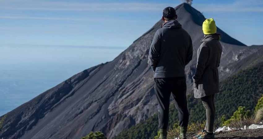 Después de dos años, turismo regresa a volcán activo en Guatemala