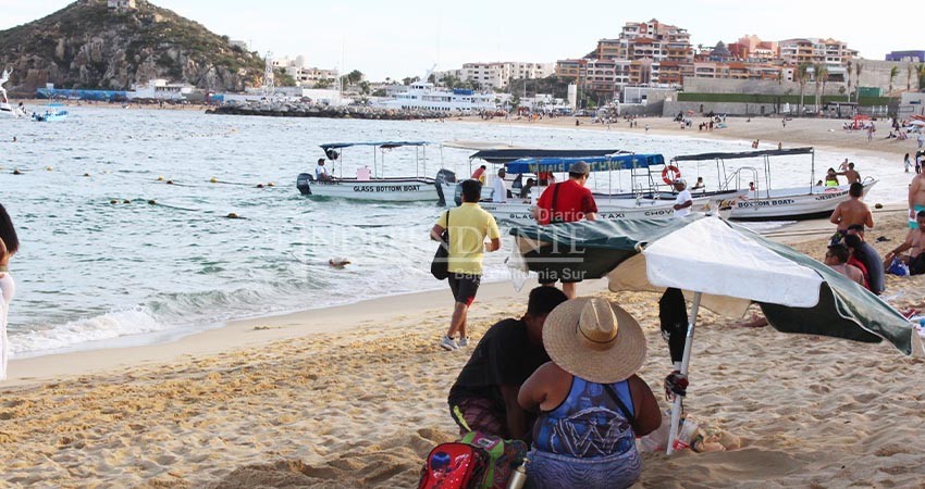 Playas cabeñas no soportan más carga de ambulantes Playas cabeñas no soportan más carga de ambulantes