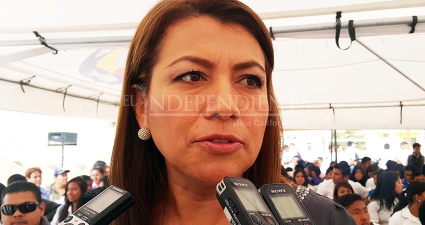 Morena engaña a ciudadanos con recolección de firmas para consulta de revocación de mandato: Lupita Saldaña Morena engaña a ciudadanos con recolección de firmas para consulta de revocación de mandato: Lupita Saldaña