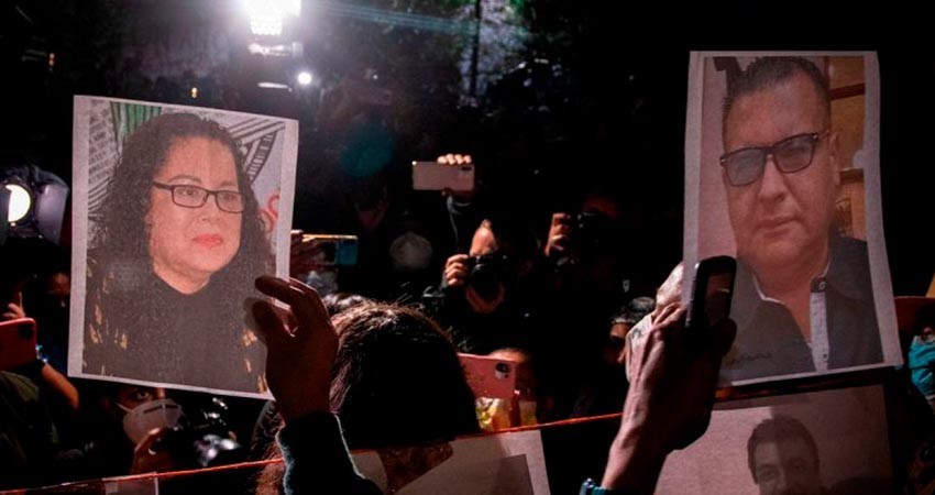 Van contra asesinos de Margarito Martínez y Lourdes Maldonado