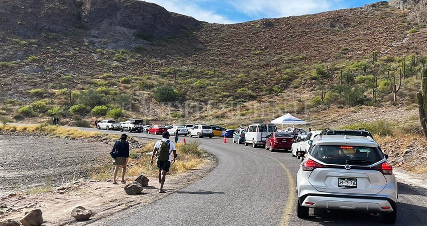 Ayuntamiento de La Paz interviene para recuperar paso a playas de La Paz Ayuntamiento de La Paz interviene para recuperar paso a playas de La Paz
