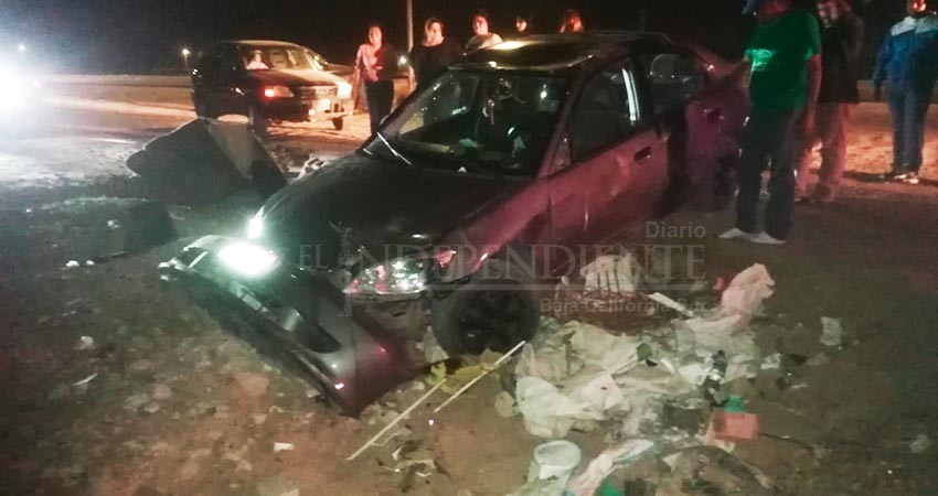 Cayó con su carro en una zanja debido a la oscuridad en calles de La Paz