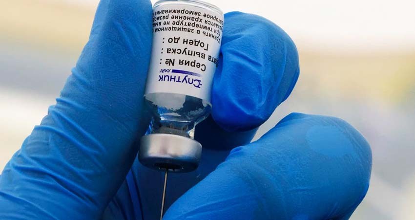 Se acaban dosis de AstraZeneca; sólo pondrán Sputnik como refuerzo en CDMX