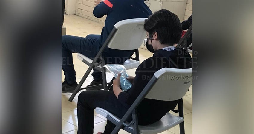 Agradecen directivos de la secundaria técnica #16 al Oomsapas Los Cabos por el taller “Detección y reparación de fugas menores”