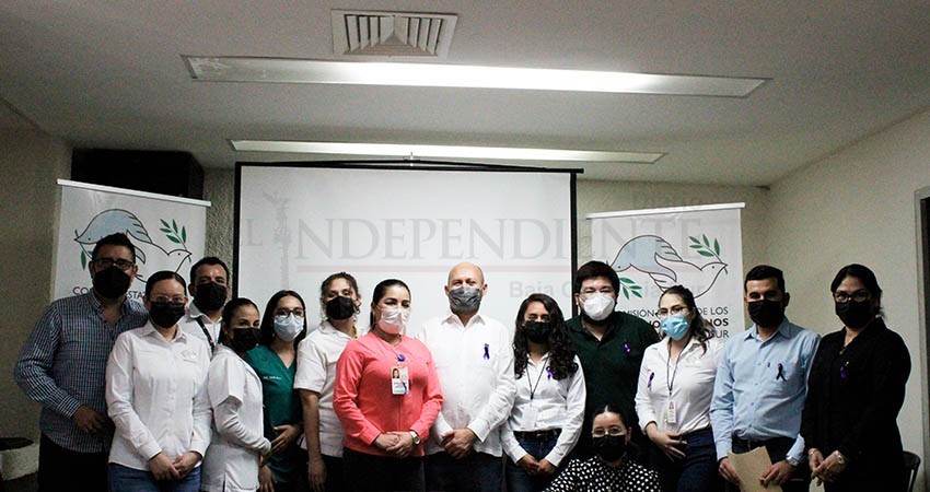 Capacitan a personal de la CEDHBCS en primeros auxilios psicológicos