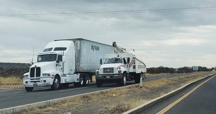 Polleros lanzan en TikTok paquetes VIP y hasta preventas para migrantes