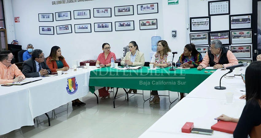 Para analizar ampliación de la desaladora se reúnen legisladores con el alcalde de Los Cabos