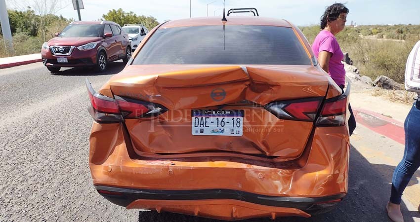 No hacer alto, no guardar distancia e invasión de carril, principales causas de accidentes en La Paz No hacer alto, no guardar distancia e invasión de carril, principales causas de accidentes en La Paz