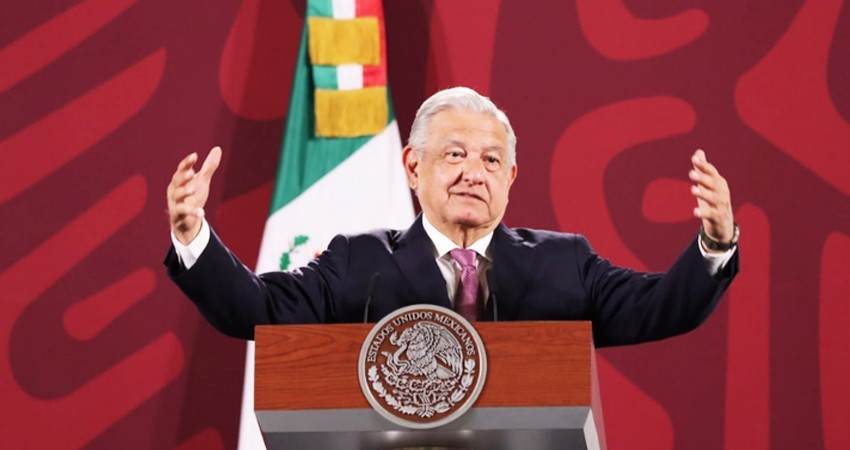 Diputados de oposición deben rebelarse y apoyar reforma eléctrica: AMLO Diputados de oposición deben rebelarse y apoyar reforma eléctrica: AMLO